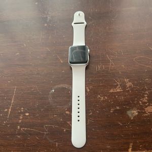 BRAND NEW APPLE WATCH SERIES 3